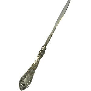 Vintage Twisted Butter Knife Oneida Narcissus Floral Pattern Silver Plate 7.25"
